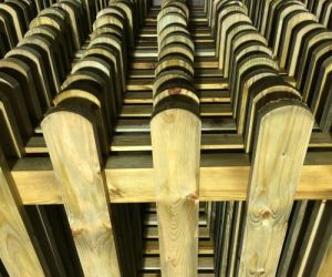 0.9h x 1.8w Premium palisade round top